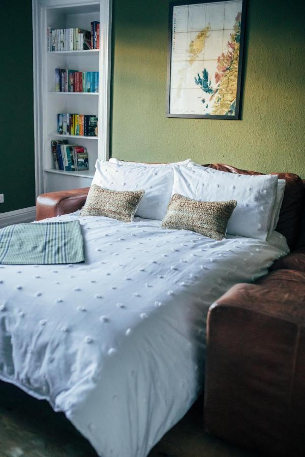 The Main Street Burrow - Your Perfect Hideaway St Boswells Exterior photo